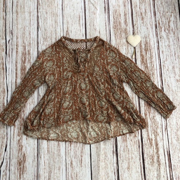 Guilded Intent Printed Buckle Top Size Small - Picture 2 of 8